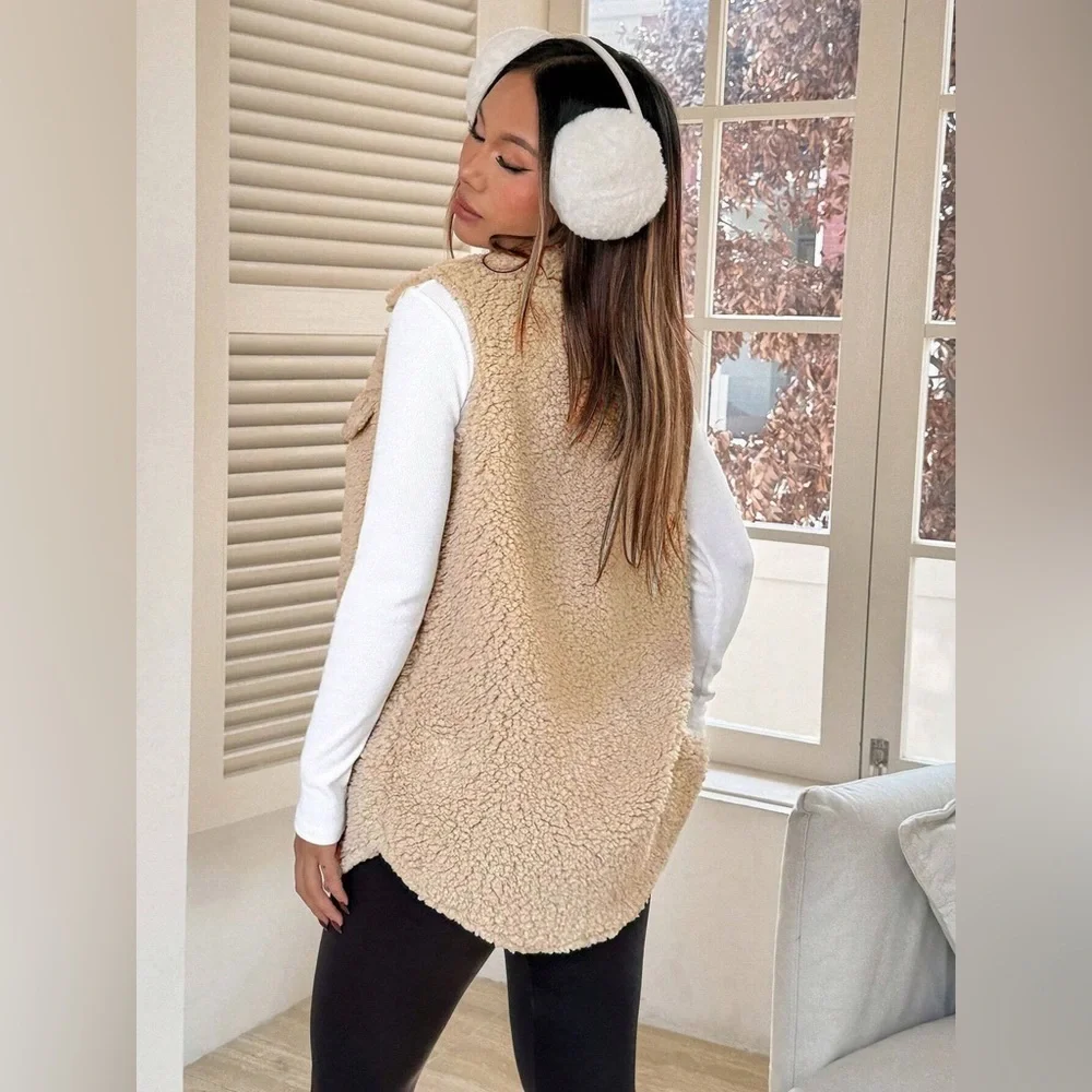 Button-Down Sherpa Fleece Vest Coat - Picture 7 of 15